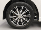 当社では全車、納車前にサービス工場で12ヶ月点検相当の整備を実施しております。そこで確認された不具合箇所は修理しておりますのでご安心下さい。