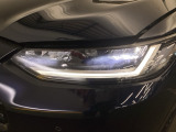 明るく消費電力も少ないLEDヘッドライト。雨天時にも明るく照らしてくれます。