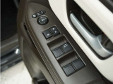 ◆パワーウィンドウスイッチ◆運転席から全席の窓の開閉操作を行うことが出来いつでも換気ができます!