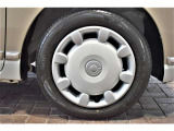 タイヤサイズは155/65R14です。