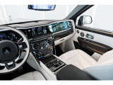 Rolls-Royceの世界観を体感できるインテリアでございます。