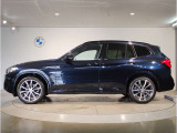 【BMWの伝統】時代を超える美しさ。磨き抜かれたエアロダイナミクスが瞳を奪う。一目で伝わるスポーティーなプロポーションは、BMWの走行性能を生み出すのに欠かせない要因の一つです。