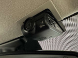 運転を常時記録、万一の際の安全運転を確認 ドライブレコーダー装備!【室内】