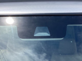 先進の安全運転支援システムHonda SENSINGを搭載。ミリ波レーダーと、単眼カメラなどを融合した高精度な検知機能で、安心・快適な運転を支援します。