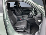 フロントシートです!!セパレートシートなのでお尻をしっかりホールド!!スポーティな運転にも最適です!!