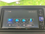 目的地設定がスムーズに行える、高機能なナビゲーションシステムを搭載。ドライバーの運転をサポートし、快適なドライブを演出します。