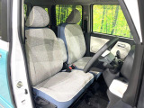 運転席シート廻りは使用感も少なく、良好な状態となっています。丁寧に使われていたことがよくわかりますね。
