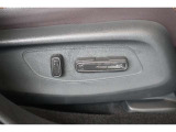 高級車の代名詞!電動シートが装備されています!