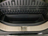 収納スペースが多く、日常の荷物や買い物にも対応。使い勝手の良い設計で、軽自動車とは思えない収納力を発揮します。【N-BOXジョイ】