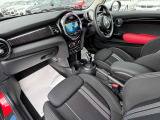 こちらのお車はMINI NEXT鶴ヶ島に展示中です。☆お問合せをお待ちしてます!