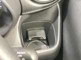 すく手の届く所にドリンクホルダ-が付いているので、お出かけの時にべんりです!!