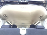 自社整備工場で点検整備をおこなってからお渡ししています。車検が残っている場合は『12ヶ月点検整備』を、車検整備付きの場合は『車検整備』をおこないます。整備費用は車両本体価格に含まれています。