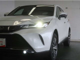 LEDヘッドライトです。デザイン性が良くとても明るいので、夜間の走行や悪天候でも安心です。しかも長寿命!
