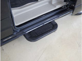 【プロのメカニック多数在籍】当社メカニックによる『プロの視点』でご納車前の整備を行います。お客様に安全且つ安心して気持ちよくお乗りいただけるように真心込めて整備いたします。