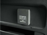 ◆12V電源ソケット◆スマートフォンの充電等にも便利な電源ソケット!使いやすい場所に装備されています。