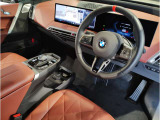 BMWの大きなシートは疲れにくく、搭乗者を包み込んでくれる安心感が御座います。