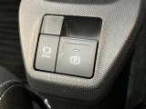 品質へのこだわり!フロアマットやシートなど車内をキレイに清掃し、ニオイや汚れなどを徹底的にクリーニングしてもらっております。室内はピカピカです☆