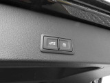 ドイツ車には特徴があり、メーターのメモリに一部色がついています。これはドイツでは推奨速度という考えがあるためです。安全で快適に走る際に適している速度を指しています