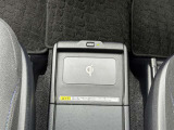 【置くだけ充電】搭載!充電のコンセントが不要のため、充電口が異なるものでも安心??