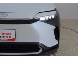 LEDヘッドライトがついています。ハロゲンランプより約2倍明るいので夜間走行も安心ですよ☆
