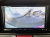 バックカメラ搭載で駐車等の際も安心です。