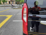 暗い道でも明るいライトでサクサク運転できますよ!