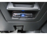 スッキリ運転席右下にっ収納されたETC搭載です。