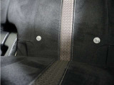 ◆ISOFIX◆シートベルトいらずでチャイルドシートと固定金具を連結するだけでガッチリ固定できます。