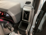運転席側のドリンクホルダー