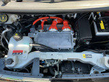 電気自動車ですのでモータールームです。20kwhのバッテリーを搭載しています。