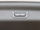 電動テールゲートのスイッチになります!