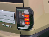 視認性と個性を演出するリヤコンビネーションランプ(LEDストップランプ)