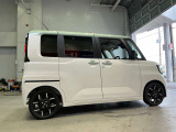 日産ディーラーならではの経験豊富な整備士が、お渡し前にきっちりと車検整備をさせていただいております。またお渡し後1ヶ月もしくは1000kmで、無料の点検整備を実施させていただきます。