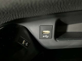 USB端子も備え付けられていますのでお手持ちの音楽機器・スマホを繋げて楽しむ事が出来ます!