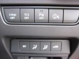 トラクションコントロールやパーキングセンサーなど運転をサポートする機能も充実です