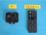 キーを取り出さずにドアを施錠&解錠。車の始動も可能です。