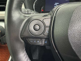 ステアリングスイッチ装備!運転しながら手元でオーディオの操作などができます。