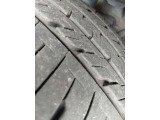 タイヤの溝はご覧の通りです