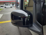 デザイン性だけでなく、ドライバーの巻き込み防止など安全運転をサポート致します!周囲からの視認性にも優れていて安心です!