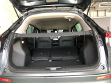 【トランクルーム】荷物も乗せやすく、使いやすいです!セカンドシートを倒せばさらに広い空間に♪