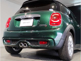 MINIのお車は、&ldquo;駆け抜ける歓び&rdquo;を体現しております。走行の安定性とコーナリングの良さを追求し、思い通りにハンドルの操作可能です。
