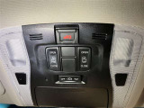 運転席の操作でオートスライドドアが開閉します!同乗者に優しく!とっても便利な機能です!