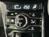 【オートエアコン】AUTOボタンを押してお好みの温度を設定!快適な室温でドライブをお楽しみいただけます♪