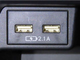 充電用USB端子を装備しております。