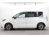 当店の展示車は、プロの業者にボディーの磨き、ルームクリーニングを依頼していますので、とてもきれいです!!ぜひ、見にいらしてください!