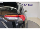 『U-Carつるた店はサービス工場も併設』 ※3ストール設備で買った後の整備も安心です※ 『U-Carつるた店はau携帯ショップも常設』 ※営業時間 AM9:30-PM5:00まで※
