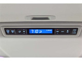 後席用にもエアコンの吹き出し口があり快適です。