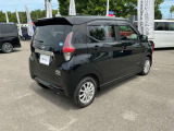 日産自動車認定のクオリティショップ」3つのお約束: 3≫「店&rArr;清潔で明るく、さらに快適なお店へ」 展示スペースがしっかり確保されているので、実際に見て乗って納得のいくまでご検討いただけます。