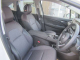 乗り降りしやすい運転席&フロアマット付き♪◎掲載後すぐに販売が決まってしまう場合もございますのでご来店前にお電話でご予約を頂ければ幸いです。