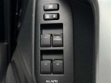 運転席ドア側パワーウィンドゥスイッチ
